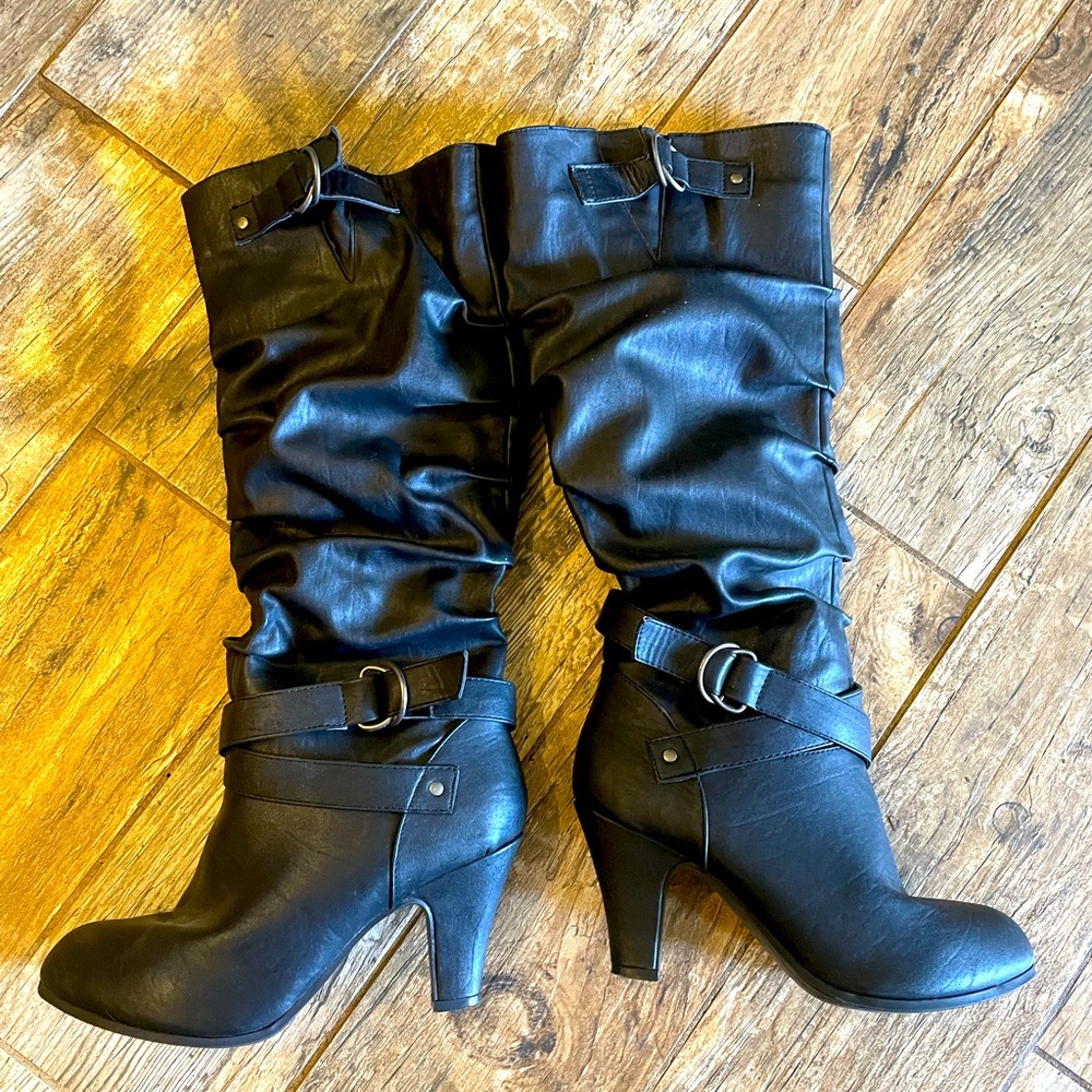 Emmerson boots, size 8, black